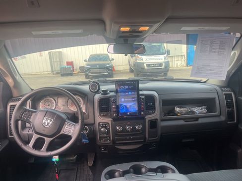 Used 2019 RAM 1500 Express AWD/4WD image 5