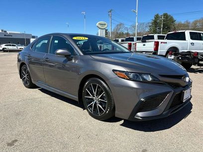 Used 2021 Toyota Camry SE w/ Cold Weather Package