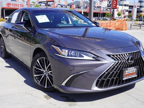 Used 2024 Lexus ES 350 w/ Premium Package FWD image 2