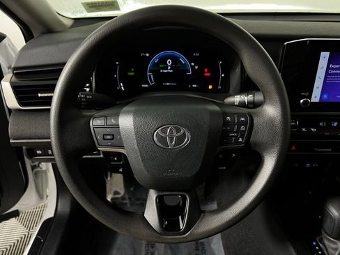 Certified 2025 Toyota Camry LE image 14