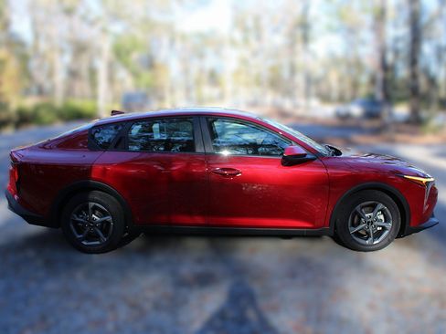 New 2025 Kia K4 LXS image 12