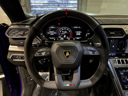 Used 2024 Lamborghini Urus Performante image 33
