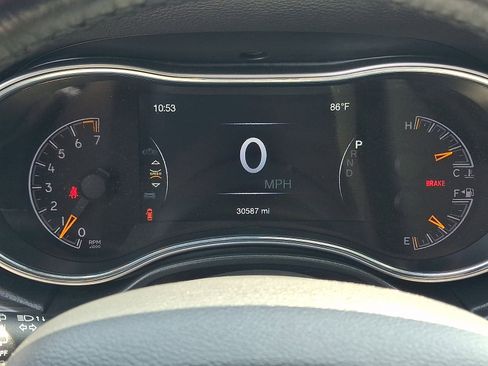Used 2021 Jeep Grand Cherokee Laredo X AWD/4WD image 22