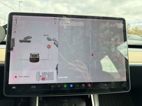 Used 2020 Tesla Model 3 Standard Range Plus image 8