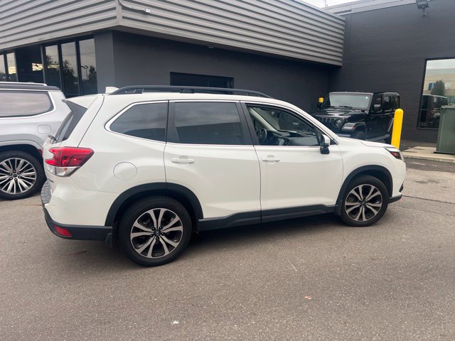 Used 2022 Subaru Forester Limited w/ Popular Package #3 AWD/4WD image 3