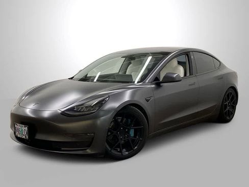 Used 2018 Tesla Model 3 Long Range image 1