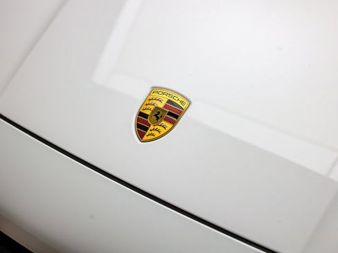 Certified 2025 Porsche Cayenne Coupe image 12