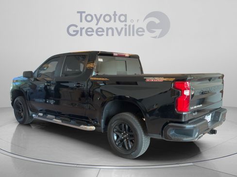 Used 2021 Chevrolet Silverado 1500 LT Trail Boss w/ Convenience Package II AWD/4WD image 2