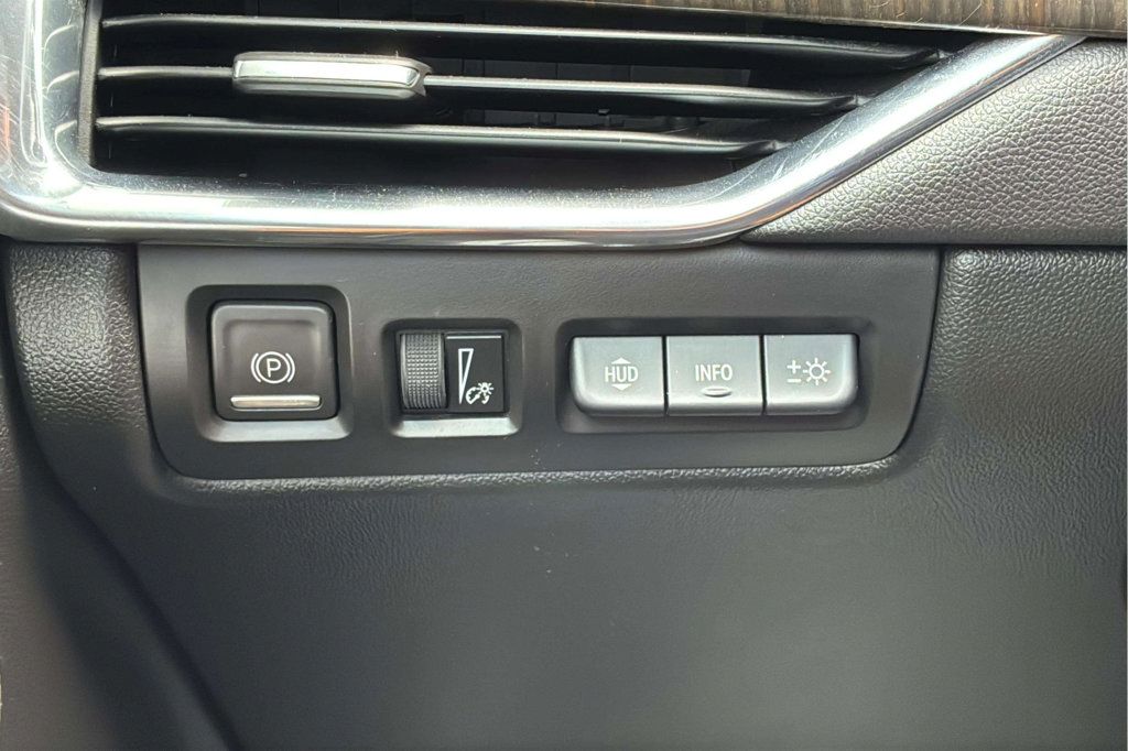 Used 2020 Cadillac XT4 Sport FWD image 14