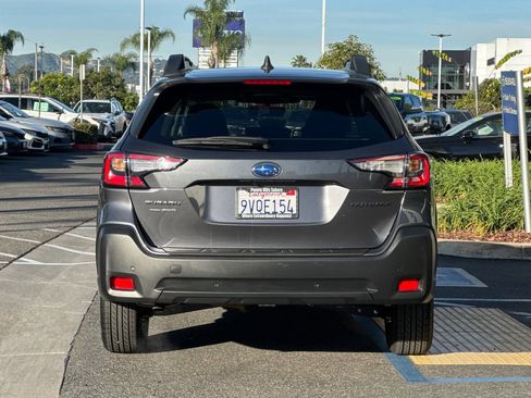 Certified 2025 Subaru Outback Onyx Edition w/ Tech Package 2 image 5