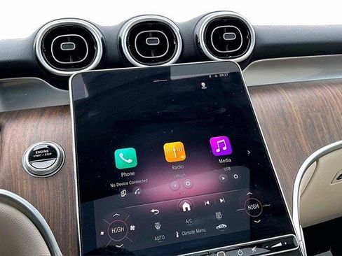 Certified 2025 Mercedes-Benz GLC 300 4MATIC image 12