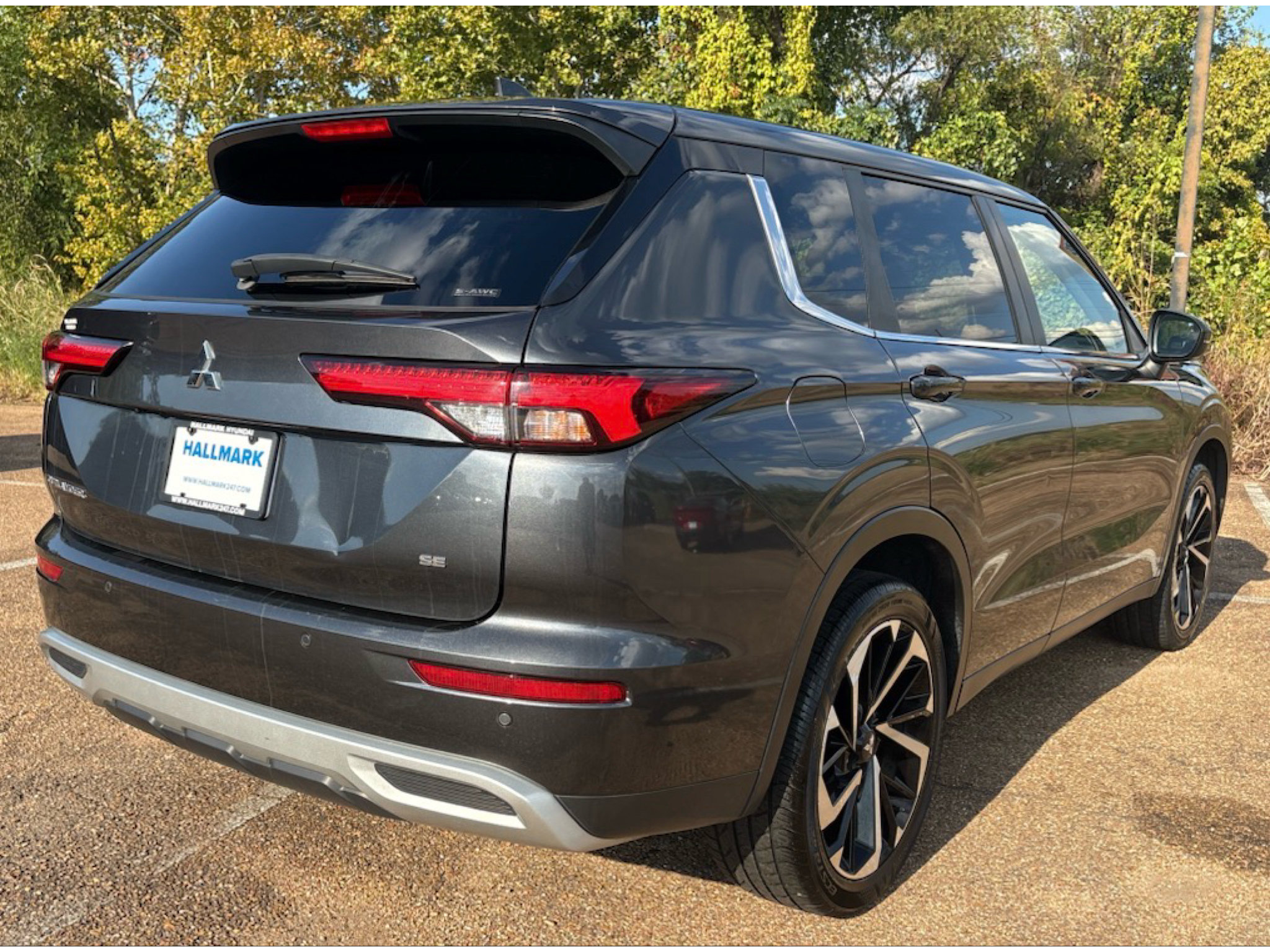 Used 2024 Mitsubishi Outlander SE AWD/4WD image 26
