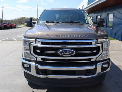 Used 2022 Ford F350 Lariat w/ Lariat Ultimate Package AWD/4WD image 3