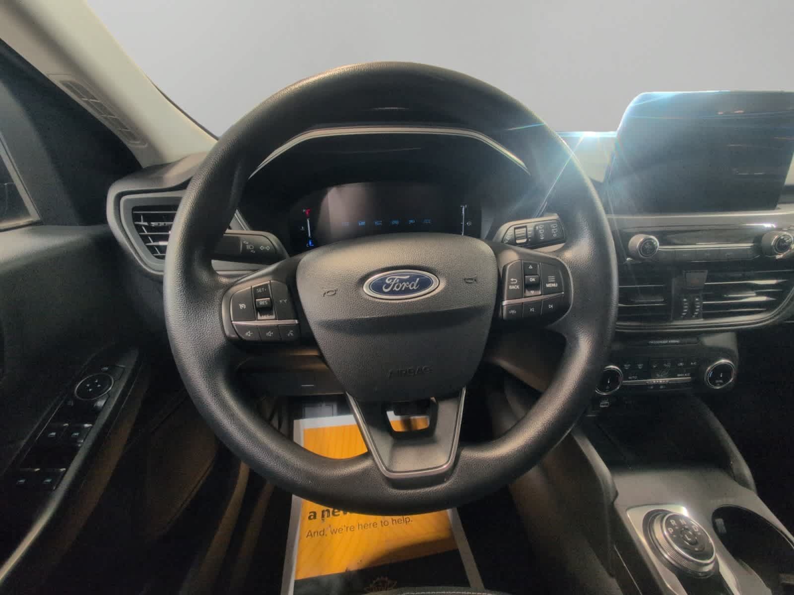 Used 2025 Ford Escape Active AWD/4WD image 12