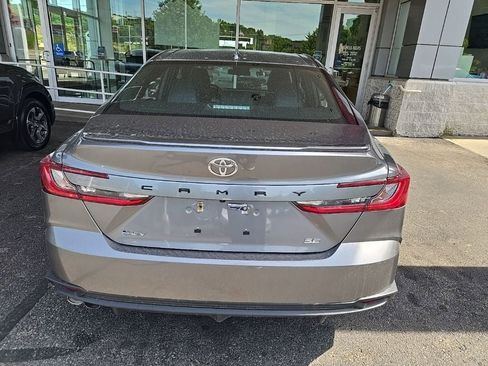 Used 2025 Toyota Camry SE FWD image 2