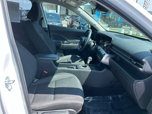 Used 2025 Hyundai Kona SEL FWD image 30
