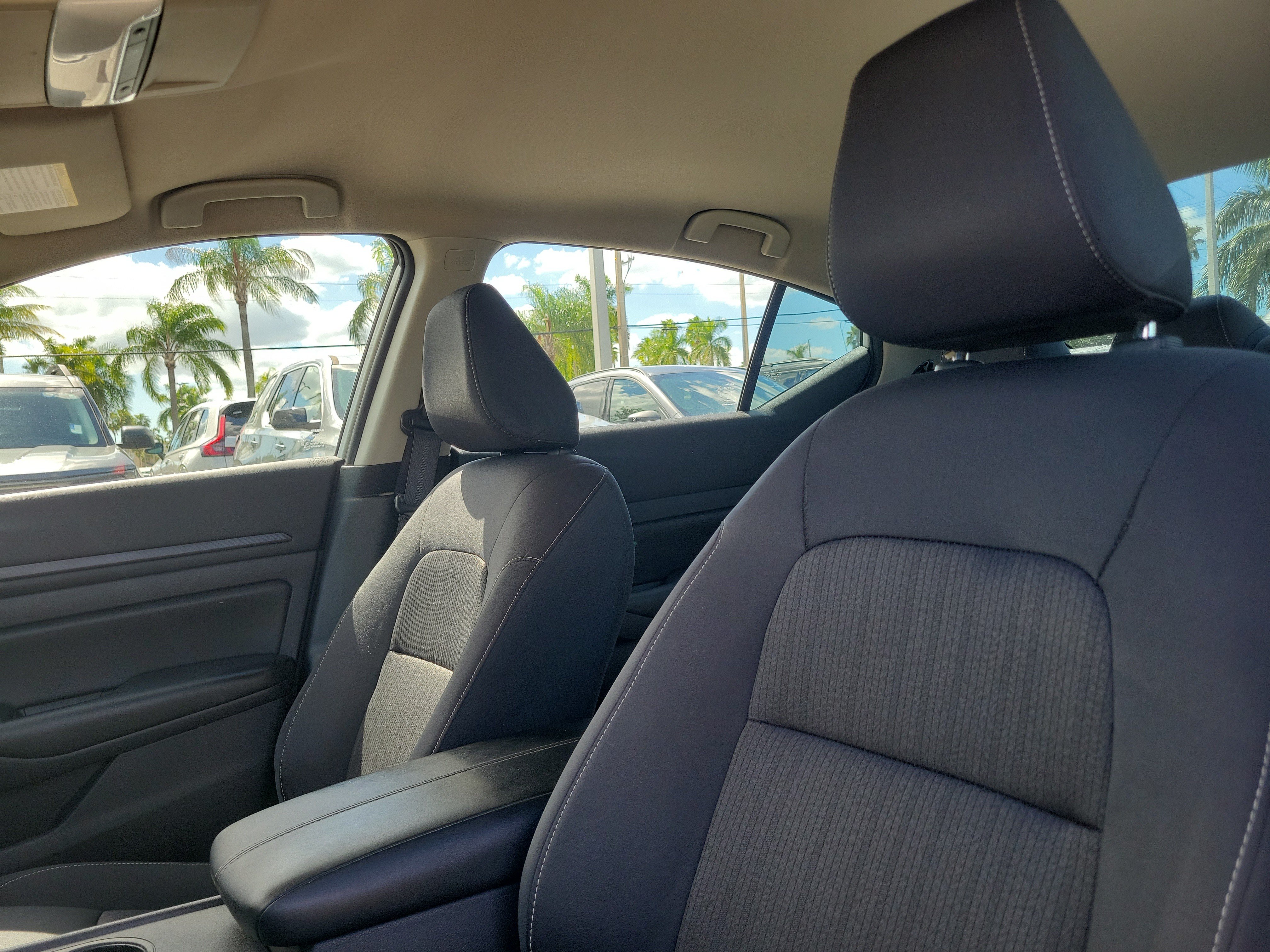 Used 2024 Nissan Altima 2.5 S FWD image 12