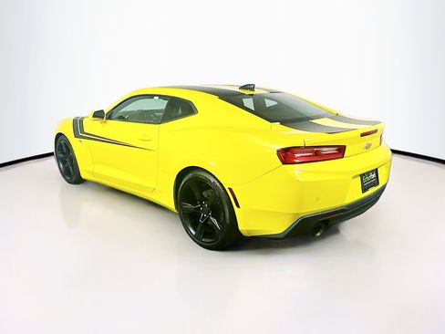 Used 2017 Chevrolet Camaro LT RWD image 5