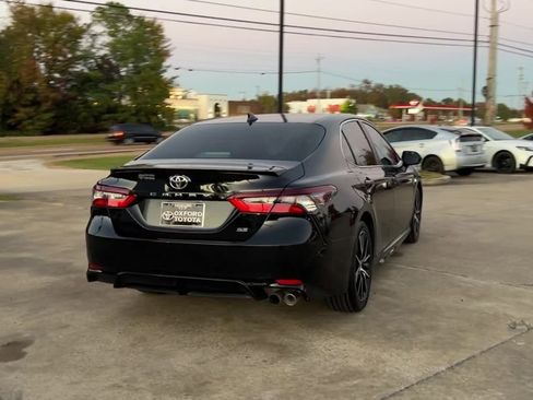 Used 2022 Toyota Camry SE image 6