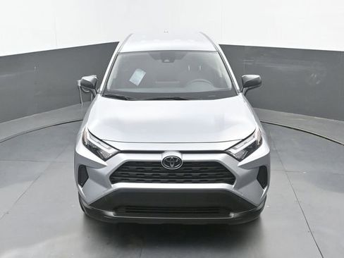 Used 2025 Toyota RAV4 LE FWD image 27