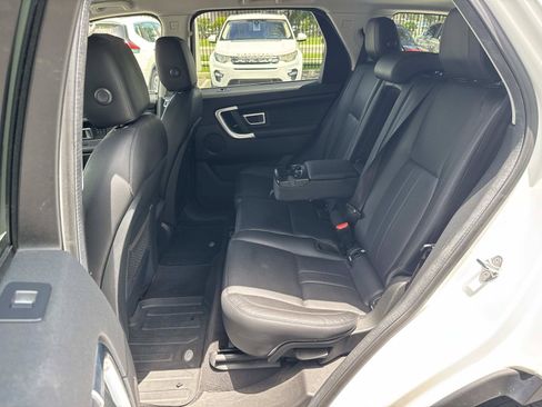 Used 2019 Land Rover Discovery Sport HSE AWD/4WD image 14