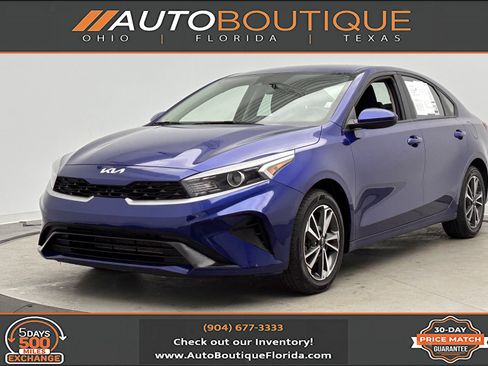 Used 2023 Kia Forte LXS image 1