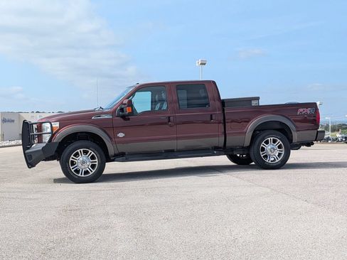 Used 2016 Ford F250 King Ranch w/ FX4 Off-Road Package AWD/4WD image 5