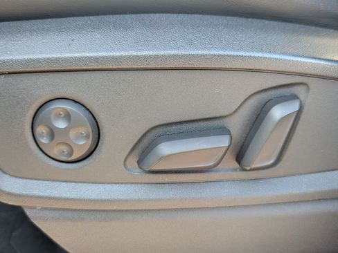 Used 2022 Audi SQ5 Prestige AWD/4WD image 24