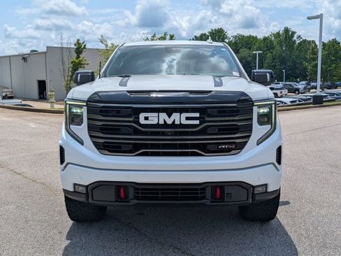 Used 2022 GMC Sierra 1500 AT4 w/ AT4 Premium Package AWD/4WD image 3