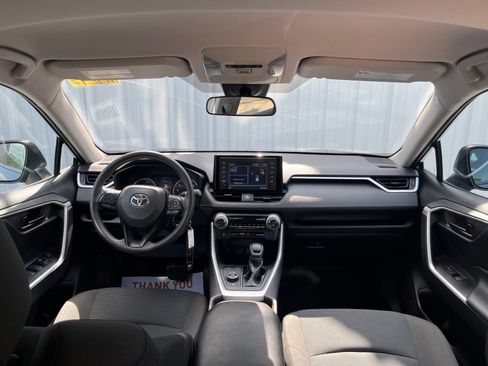 Used 2022 Toyota RAV4 LE AWD/4WD image 18