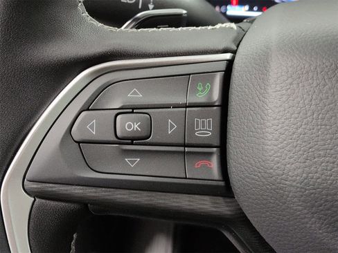 Used 2025 Jeep Grand Cherokee Laredo X w/ Luxury Tech Group I image 26