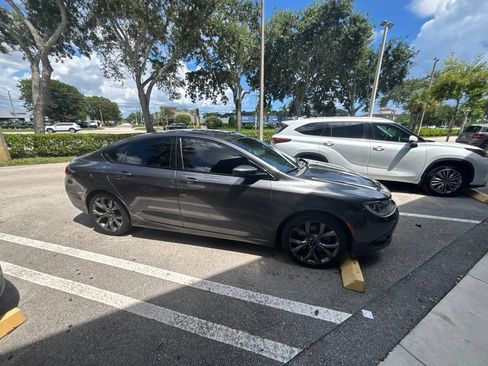 Used 2016 Chrysler 200 S w/ Navigation & Sound Group I FWD image 2