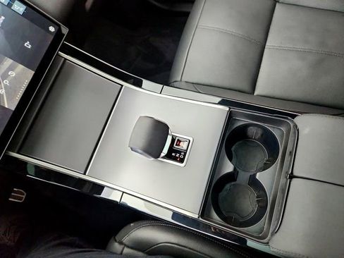 Certified 2025 Land Rover Range Rover Velar Dynamic SE image 22