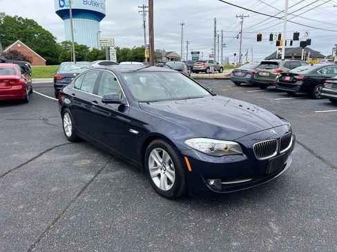 Used 2011 BMW 528i Sedan RWD image 4