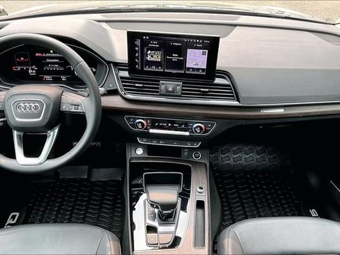 Used 2022 Audi Q5 2.0T Premium Plus w/ Premium Plus Package AWD/4WD image 15