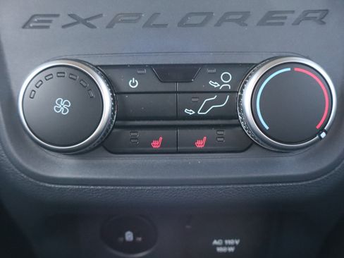 Used 2025 Ford Explorer ST AWD/4WD image 25