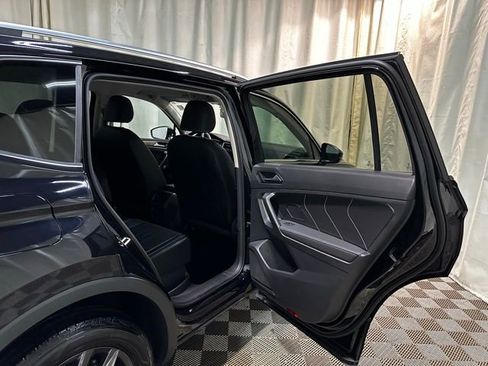 Used 2022 Volkswagen Tiguan SE image 30