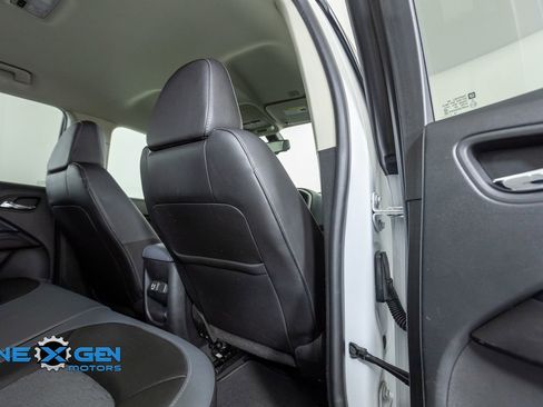 Used 2020 Chevrolet Colorado Z71 image 32