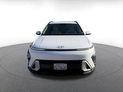 Used 2025 Hyundai Kona SEL image 4