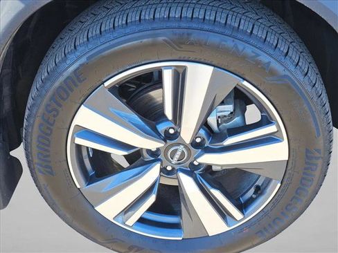 Certified 2023 Nissan Rogue Platinum w/ Platinum Premium Package image 22