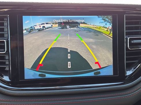 Used 2025 Dodge Durango GT RWD image 25