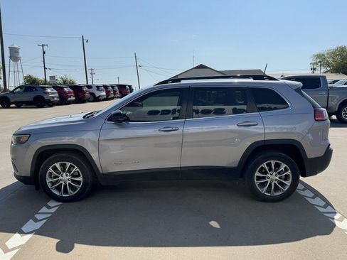 Used 2022 Jeep Cherokee Latitude Lux w/ Sun & Sound Group FWD image 4
