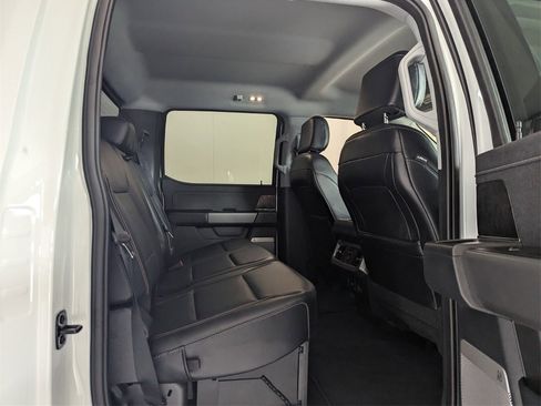 Used 2024 Ford F250 Lariat w/ Chrome Package image 12