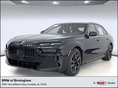 New 2025 BMW 760i xDrive w/ Premium Package