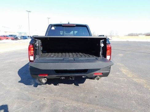 New 2026 Honda Ridgeline Black Edition image 7