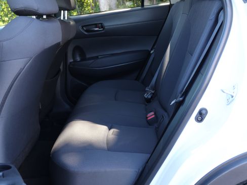 Used 2023 Toyota Corolla Cross LE AWD/4WD image 16