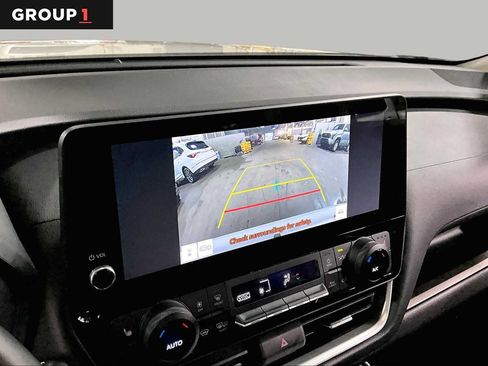 Certified 2025 Toyota Grand Highlander AWD image 27