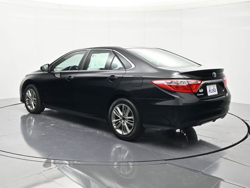 Used 2016 Toyota Camry SE FWD image 7