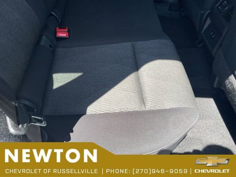 Used 2024 Nissan Rogue SV AWD/4WD image 29
