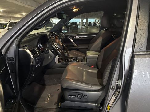 Used 2021 Lexus GX 460 Premium AWD/4WD image 2